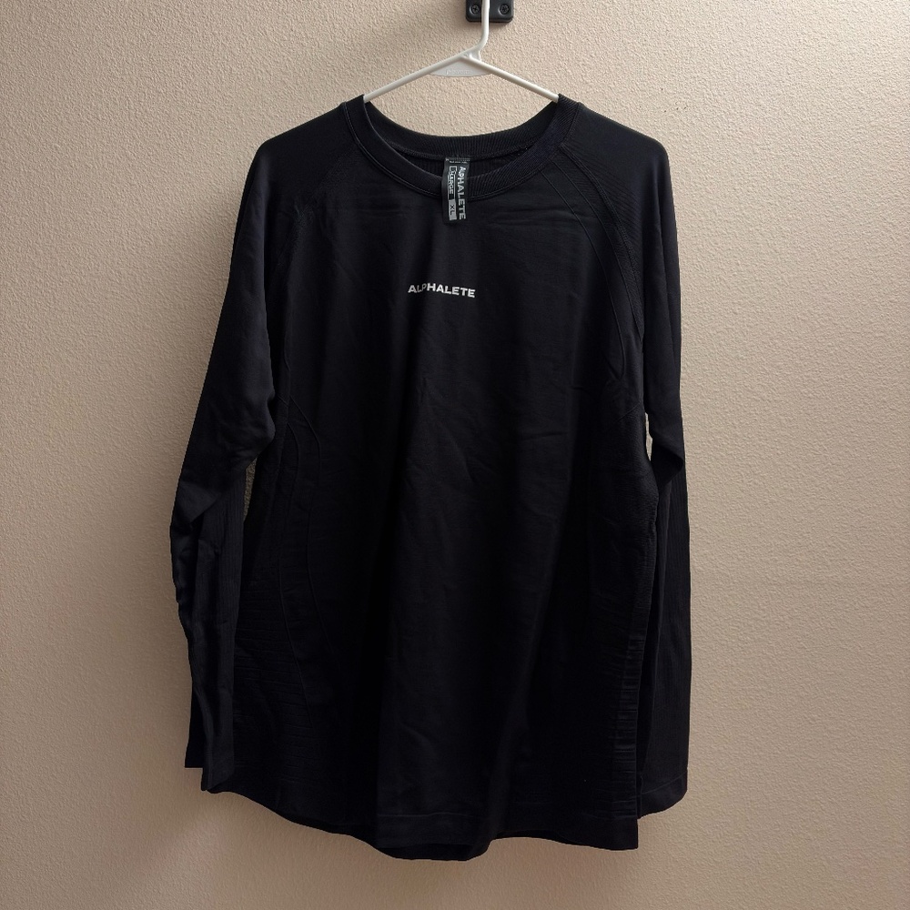 Alphalete Men's Long Sleeve Shirt - Black